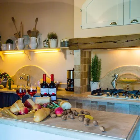 Leopolda By Interhome *
